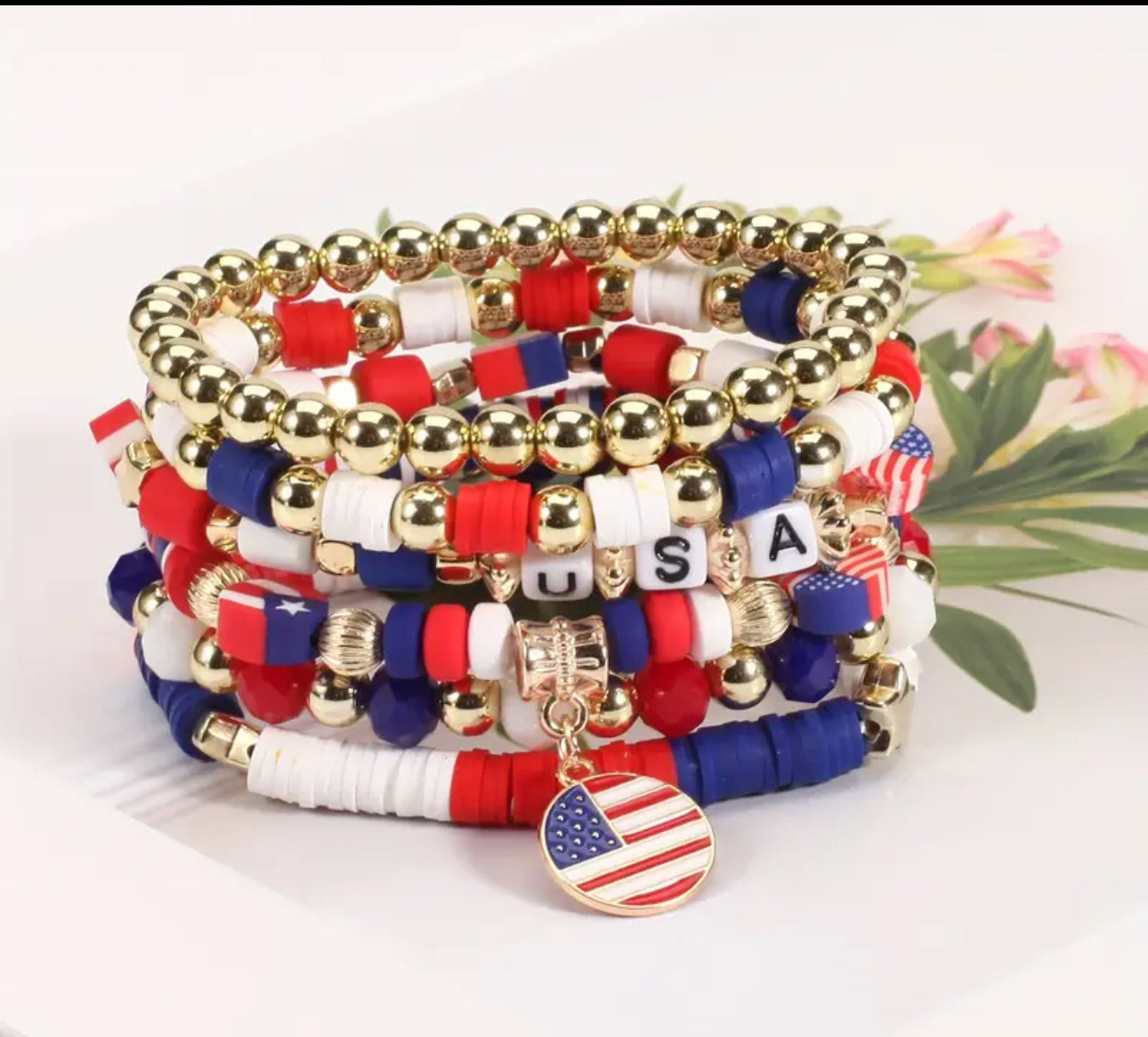 Patriotic USA Flag Bead Stretch Bracelet - Red, White, and Blue Multilayer Elastic Wristband for Independence Day, Elegant Vacation Accessory